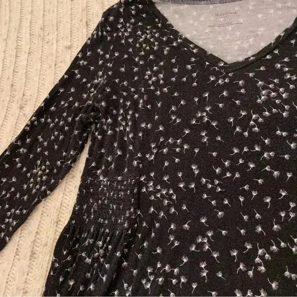Motherhood Maternity black tunic dandelion long-sleeve shirt, size medium​ - Picture 3 of 5